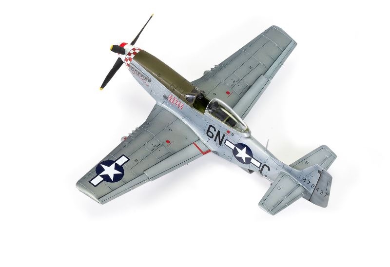 A01004B  North american P-51D mustang