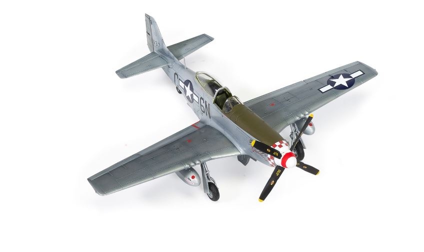 A01004B  North american P-51D mustang