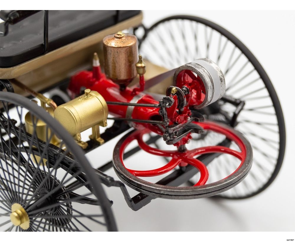 ICM24040  Benz Patent-Motorwagen 1886