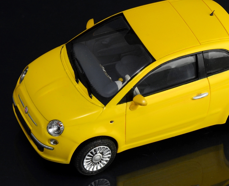 IT3647  FIAT500