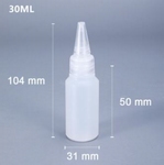 999044  Plastic druppelfles  30 ml (12-20)